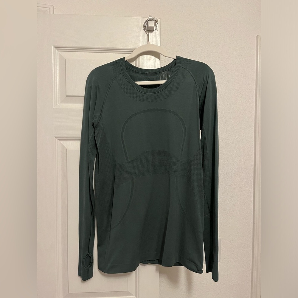 LuluLemon Green Long Sleeve Shirt